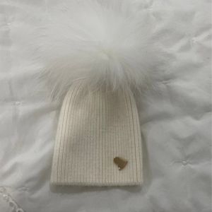 Mi Loves Tiny hat for a newborn baby